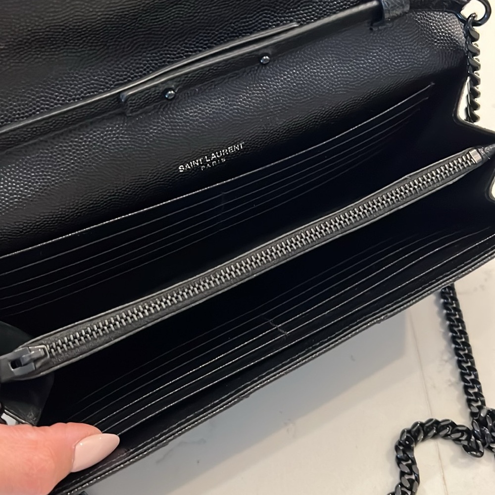 Saint Laurent Wallet on Chain - Picture 3 of 9